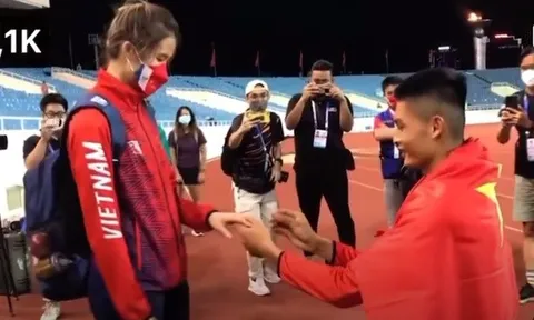 Nhà vô địch Sea Games 31 cầu hôn bạn gái sau khi nhận HCV