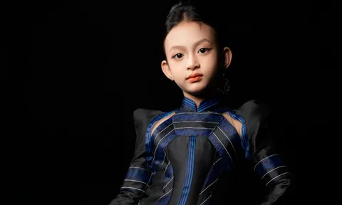 ĐẠI SỨ NGUYỄN TRẦN TRÂN CHÂU TRONG THIẾT KẾ THỔ CẨM HÀ NHÌ - ĐIỂM SÁNG CỦA SÂN KHẤU VĂN HÓA HỶ SẮC LẠC HỒNG - ĐÀ NẴNG